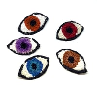 Image 3 of Broche Clairvoyance - Oeil violet