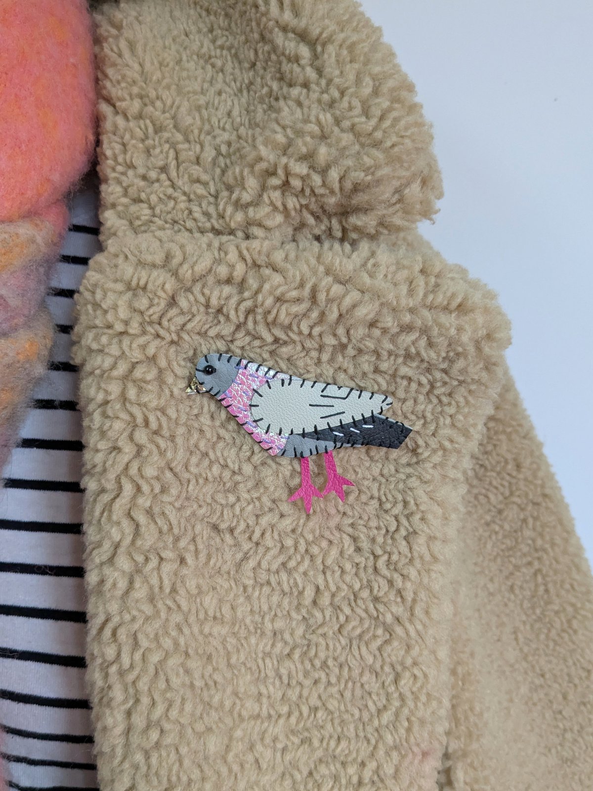 Image of Tiny Pigeon Brooch