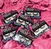 Image 3 of GLAM WINK LASHES
