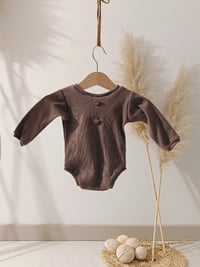 Image 1 of Newborn boy onesie for photoshoot | Robbie | long sleeves | brown