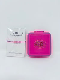Image 1 of Ensemble bracelet et Polly Pocket Carré fushia parc d'attraction