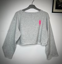 Image 2 of pull gris croco rose fluo 