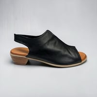 Image 1 of ROAMERS MABEL BLACK