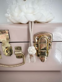 Image 5 of Cross (gold or silver)