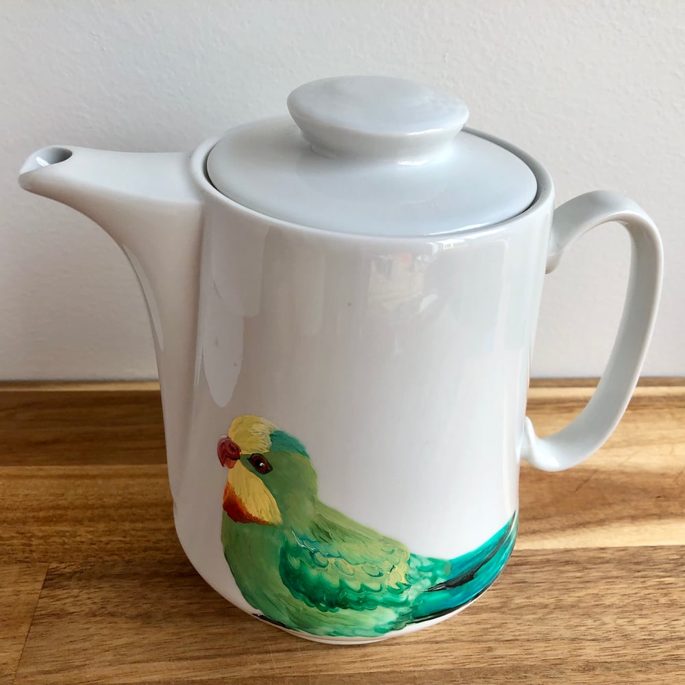 Superb Parrot Teapot