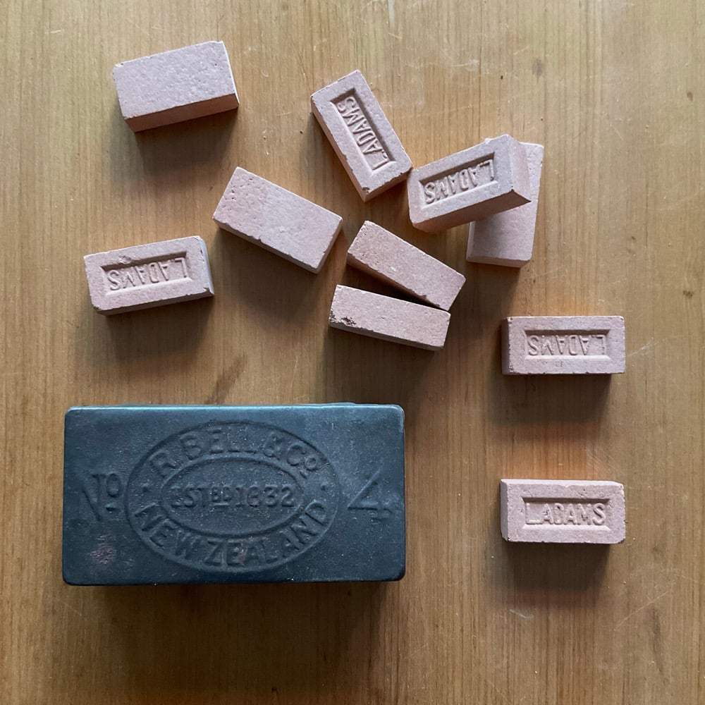 Image of Kiddibricks & Vesta Tin set no.2