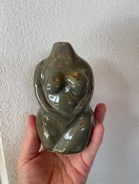 Image 1 of Kvinde Skulptur Grønlig