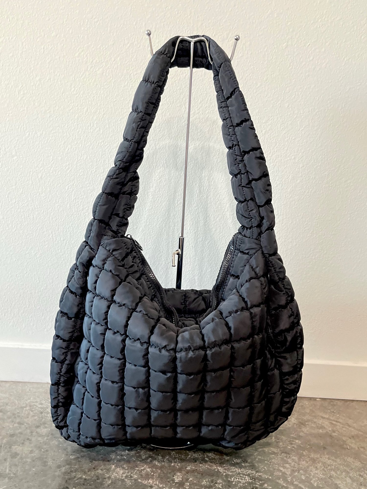 Image of Black Puff Bag 
