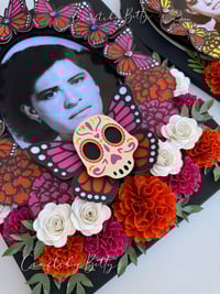 Image 4 of LOLA BUTTERFLY FRAME 