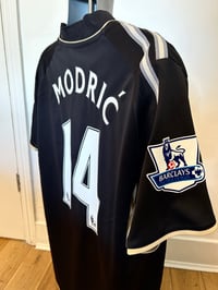 Image 5 of Tottenham Hotspur “MODRIC 14” 2008/09 Third Shirt + PL patches (XL)
