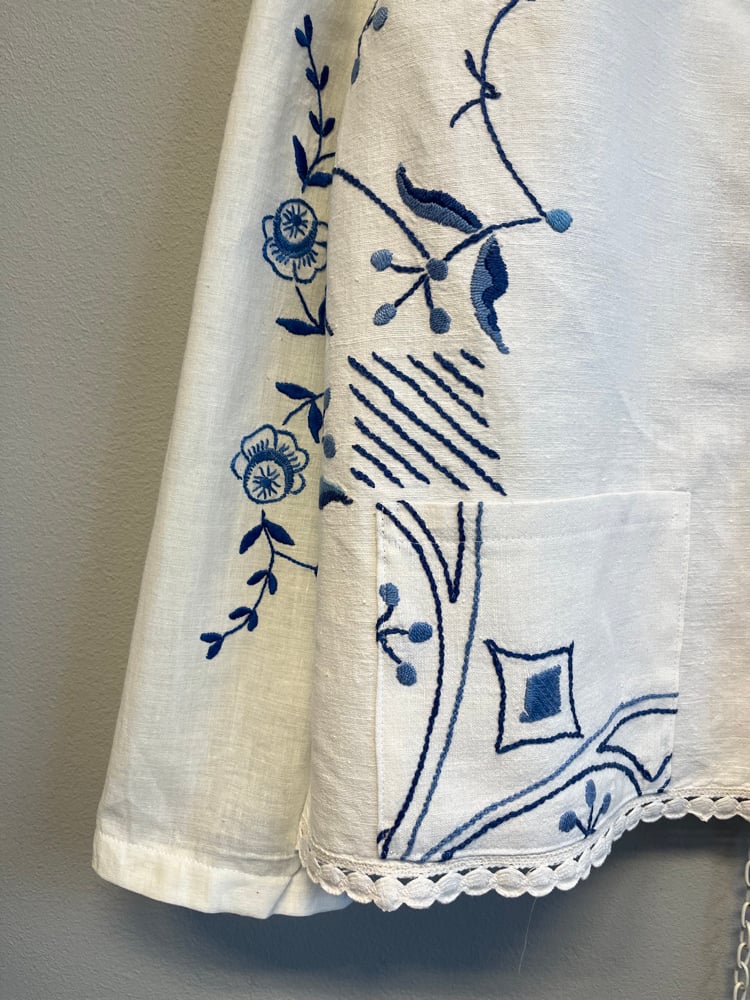 Image of Shirt with blue embroidery (small)