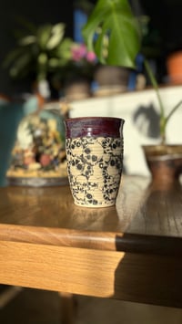 Image 4 of Skull mug 02