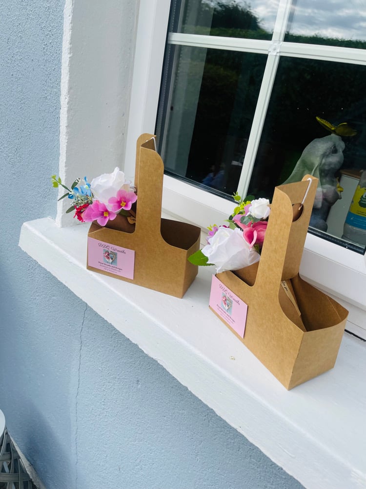Image of Floral Posie and Coffee Cup Holder (take away) 