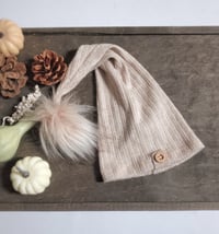 Image 2 of Newborn sleep hat for phoroshoot | neutral beige