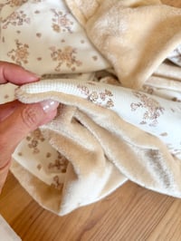 Image 3 of COUVERTURE D’ÉTÉ COLLECTION FLEURI BOUQUET