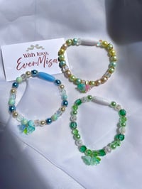 Image 5 of floral cat collar