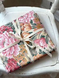 Image 1 of Nappe fleurs 206x137