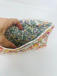 Image 4 of Pochette à livre matelassé indien beige orange rose jaune vert