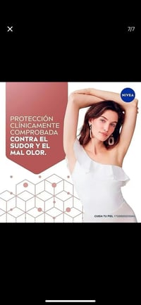 Image 4 of Nivea Tono Natural Clínico Aclarador- 95% pura Vitamina C 