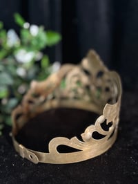 Image 8 of Authentique couronne du XIXème siècle en laiton martelé, ajustable! 