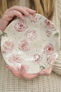 Image 1 of Roses wavy plate