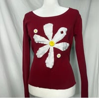 Image 1 of (๑˃ᴗ˂)ﻭ Daisy Baby sweater 🌼(M)