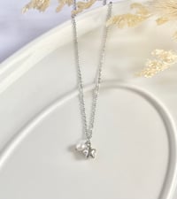 Image 4 of Puffy Star & Pearl Necklace