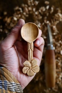 Image 3 of • Primrose Flower Scoop 