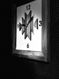 Image 5 of White Back Rimu Frame Clock