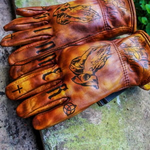 Image of “Sinner” gloves