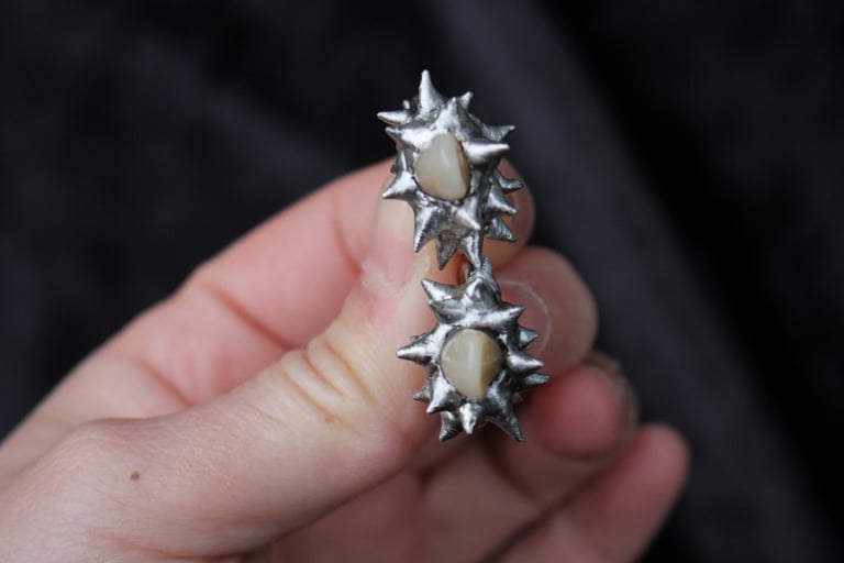 Dead Good spikey dentures earrings Image 3