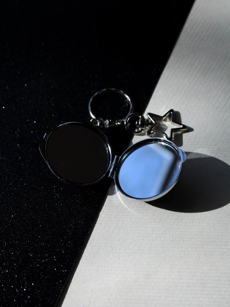 Image of 8 Ball Keychain Compact Mirror