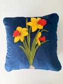 Raggy Roux - daffodil cushion