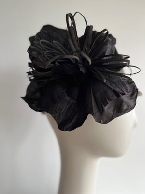 Image of Black & tan straw cap w oversize flower 