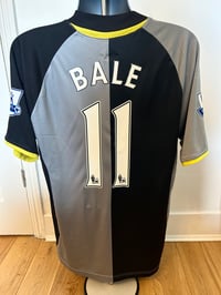 Image 3 of Tottenham Hotspur “BALE 11” 2012/13 Third Shirt + patches (XL)