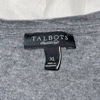 Image 3 of skull headphones shirt