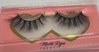 Lashes Luna