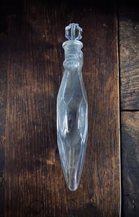 Image 4 of Flacon/fiole en verre ancien, bouchon en verre poli (21x5cm)