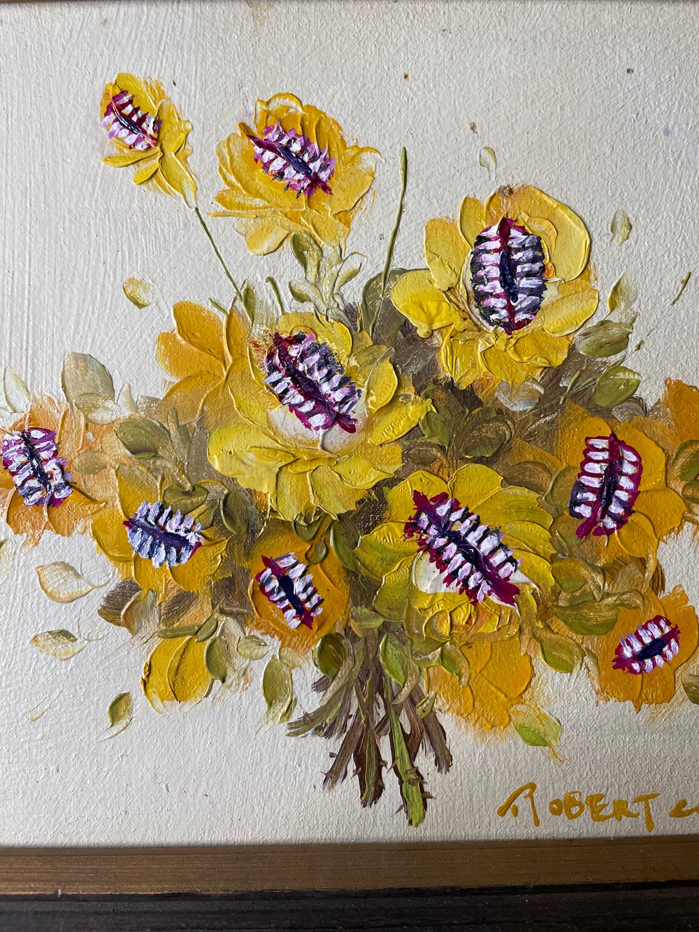 toothy yellow flowers