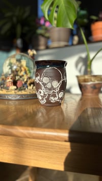 Image 6 of Skull mug 06