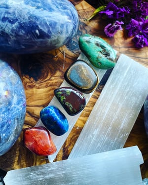 Image of Small selenite charging plate