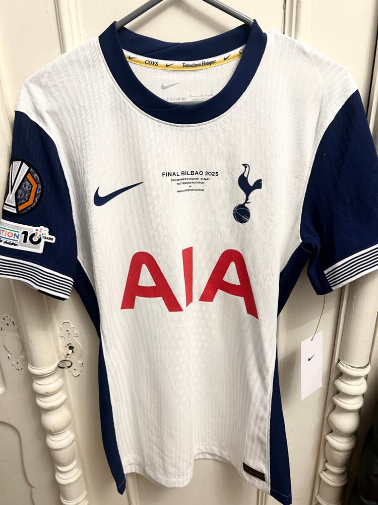 Image of PRE ORDER: Tottenham Hotspur “ROMERO 17” Vaporknit 2024/25 Home Europa Final Shirt (S)