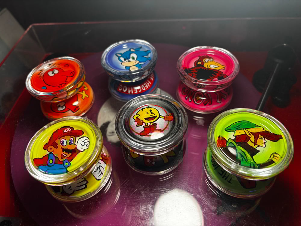 Image of VIDEO GAME Duncan Freehand One Yo-Yos