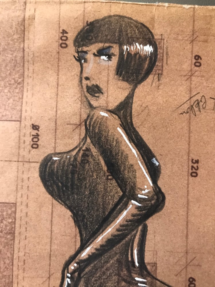 Image of LouLou in  latex 1