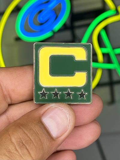 Image of GREEN & GOLD CAPTAINS PIN