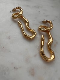 Image 6 of TWIST IRREGULAR LONG DROP EARRINGS 