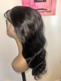 Image 2 of 18 inch body wave wig 