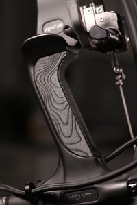 Image 3 of Hoyt RX-7 Carbon Grip