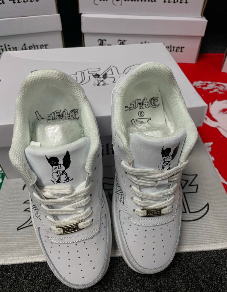 LF4E SHOES