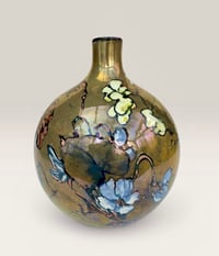Image 4 of “Primrose” reduction lustre vase